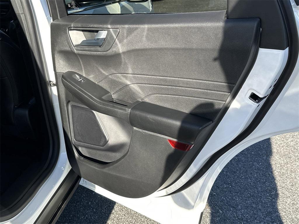 new 2025 Ford Escape PHEV car, priced at $34,390