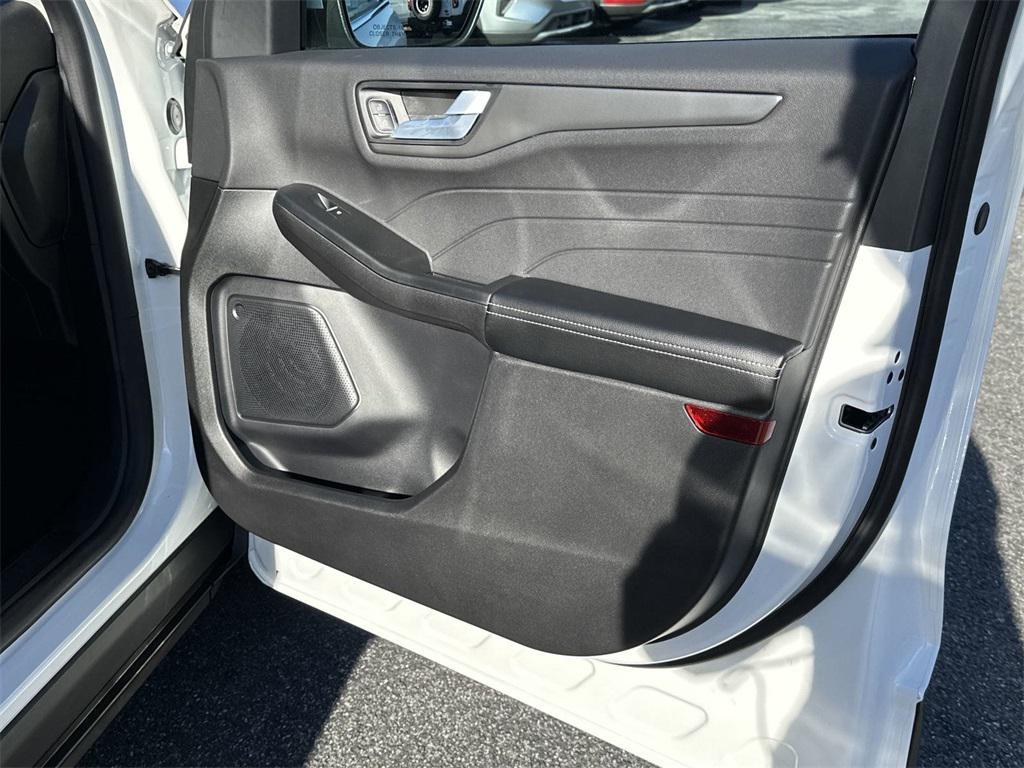 new 2025 Ford Escape PHEV car, priced at $34,390