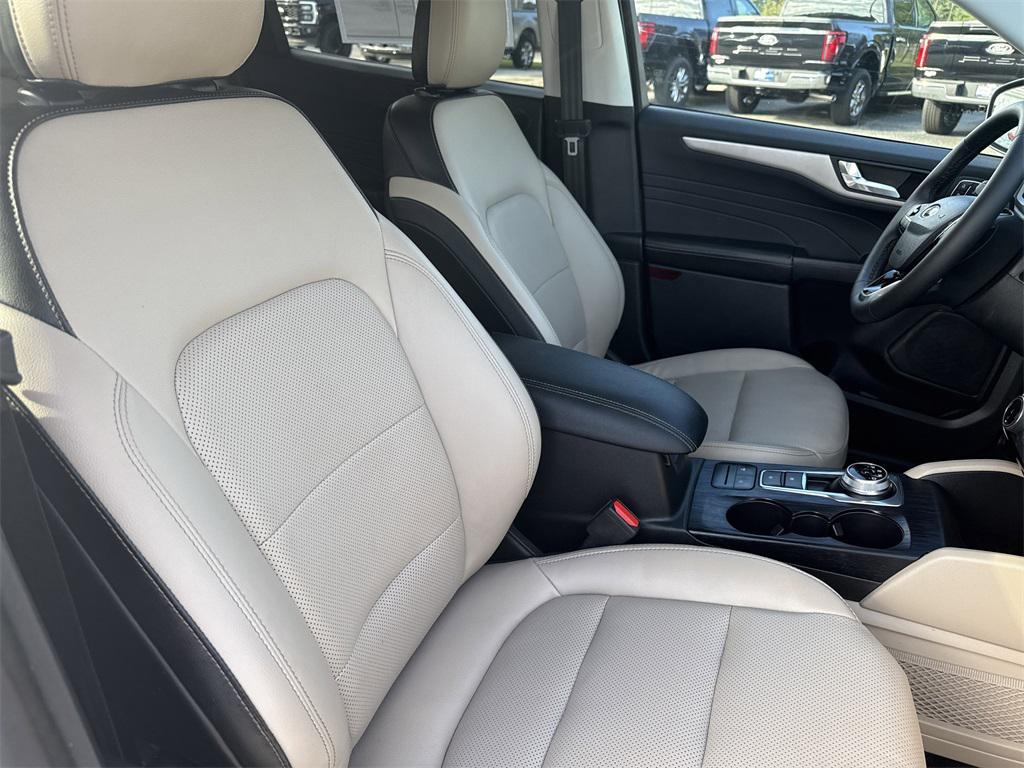 used 2022 Ford Escape car, priced at $20,750