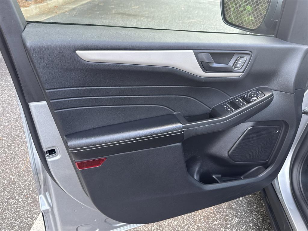 used 2022 Ford Escape car, priced at $21,370