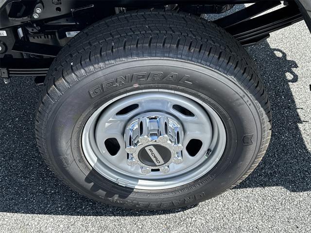 new 2025 Ford F-350 car, priced at $56,625