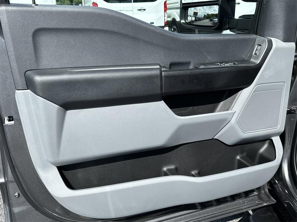 new 2025 Ford F-350 car, priced at $53,125