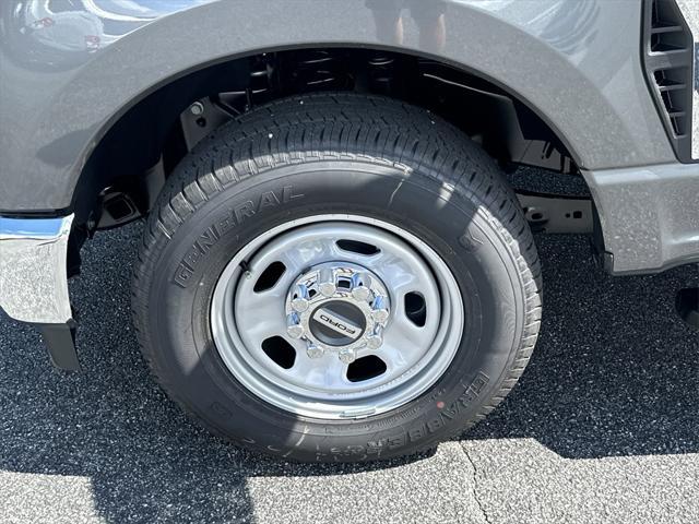 new 2025 Ford F-350 car, priced at $56,625