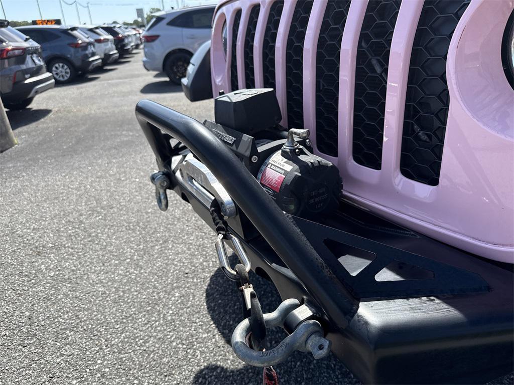 used 2020 Jeep Gladiator car, priced at $27,998