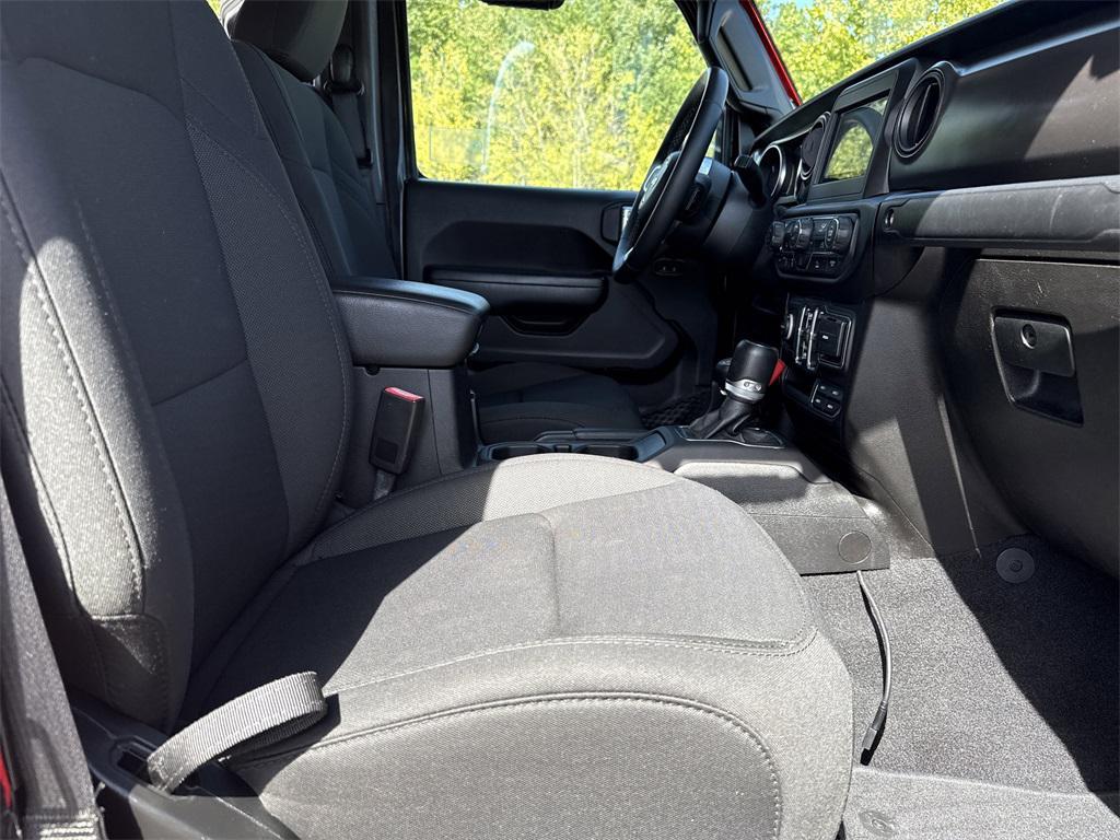 used 2020 Jeep Gladiator car, priced at $27,998