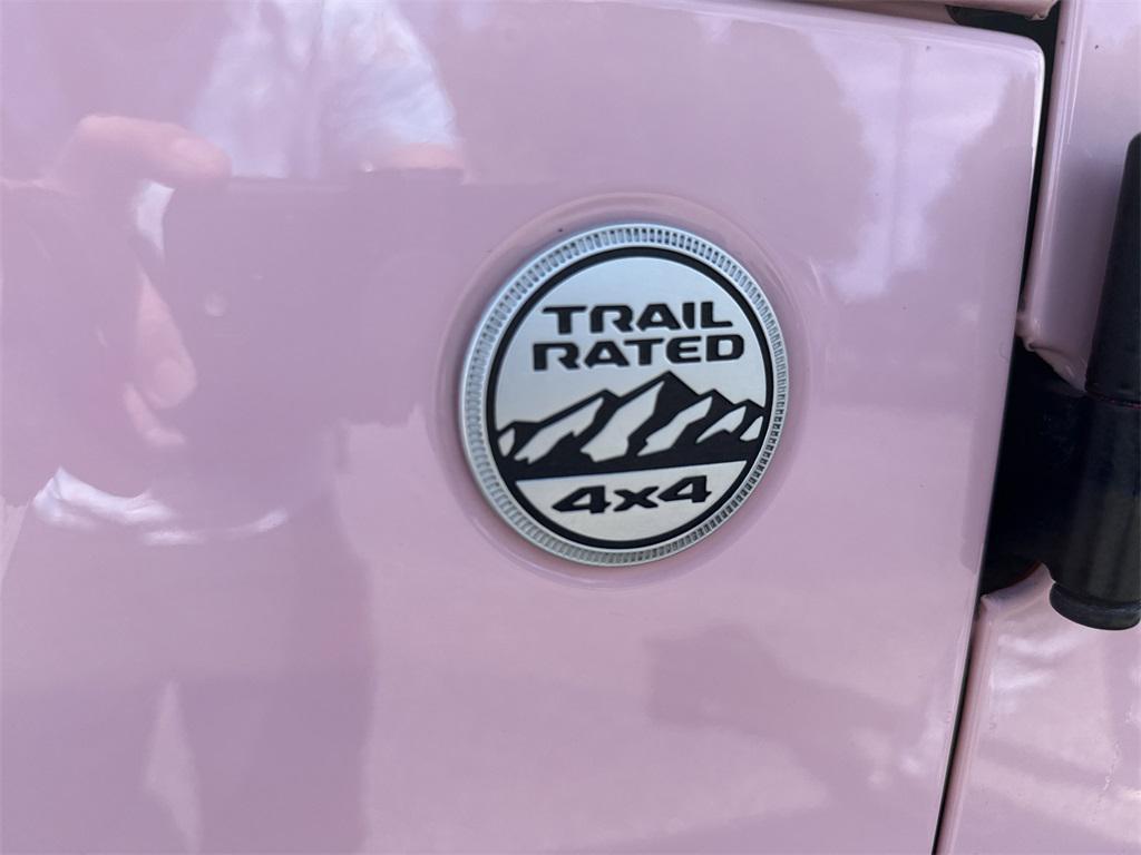 used 2020 Jeep Gladiator car, priced at $27,998