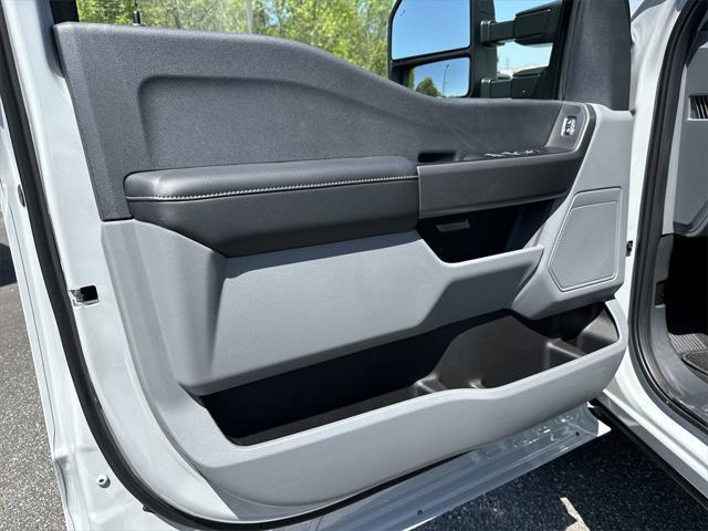 new 2025 Ford F-350 car, priced at $63,795