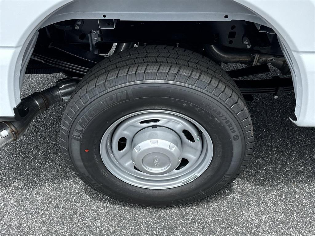 new 2025 Ford F-250 car, priced at $52,295