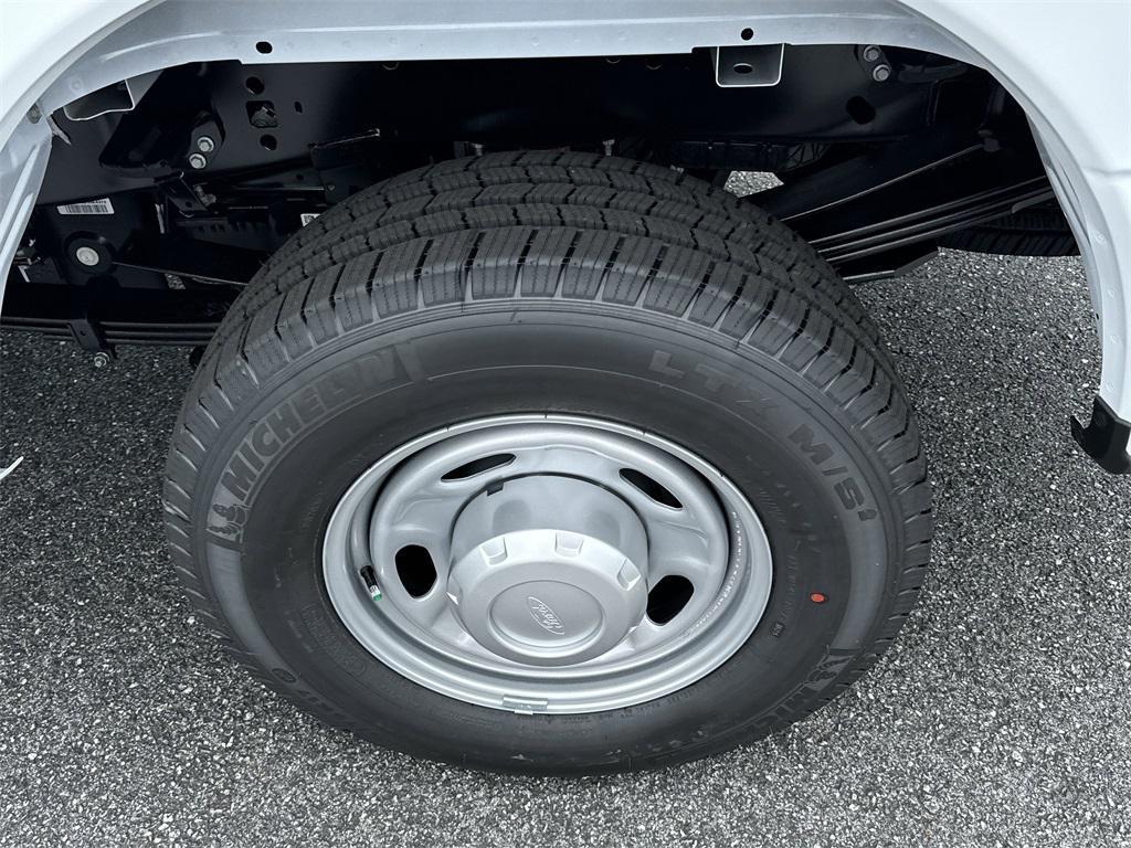 new 2025 Ford F-250 car, priced at $52,295