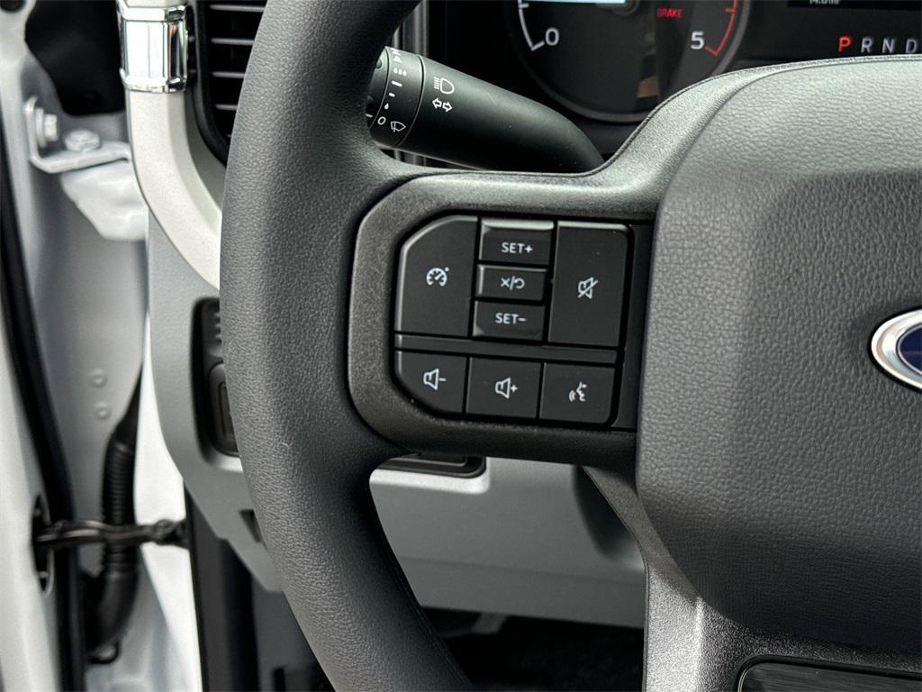 new 2025 Ford F-250 car, priced at $52,295