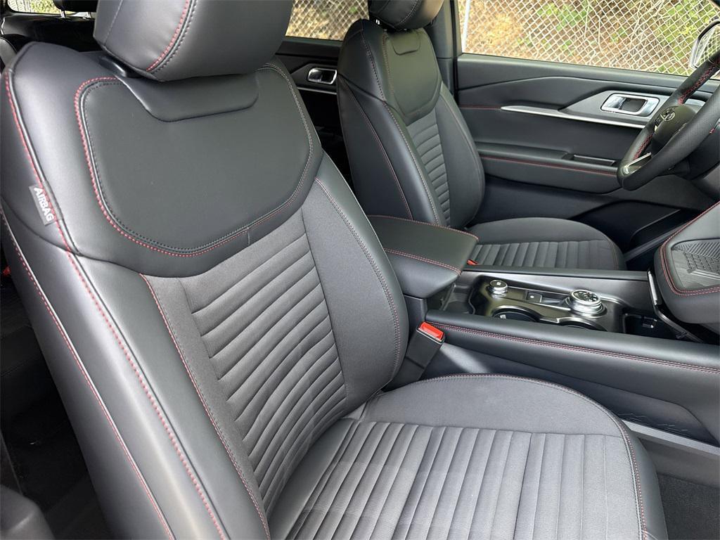 new 2025 Ford Explorer car, priced at $46,380