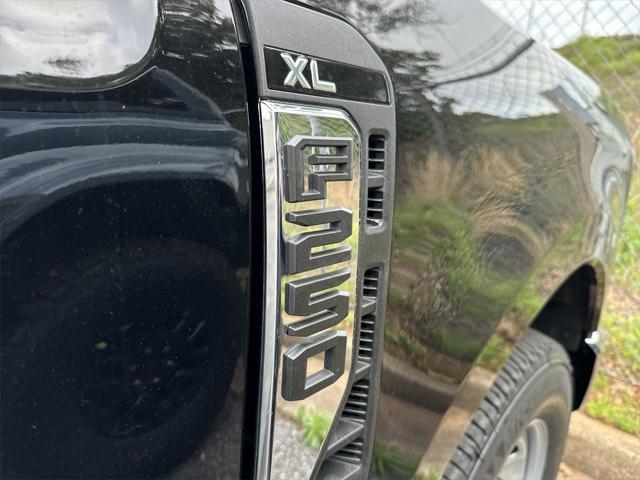 new 2025 Ford F-250 car, priced at $55,340