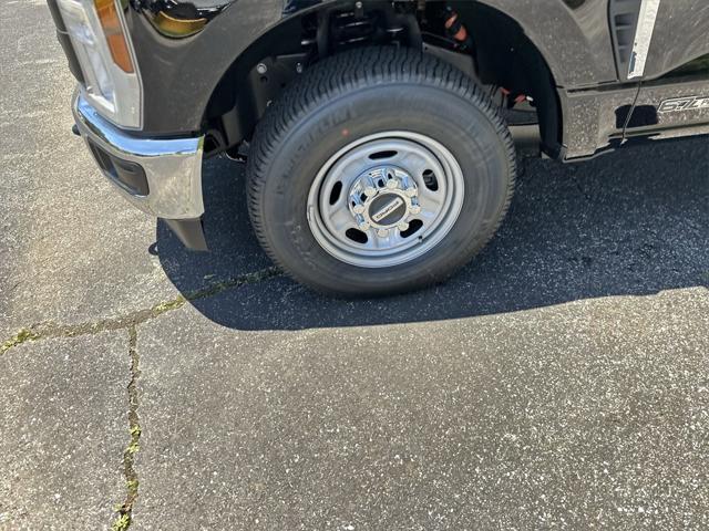 new 2025 Ford F-250 car, priced at $55,340