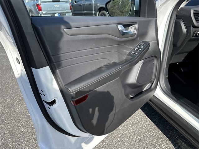new 2025 Ford Escape PHEV car, priced at $34,890