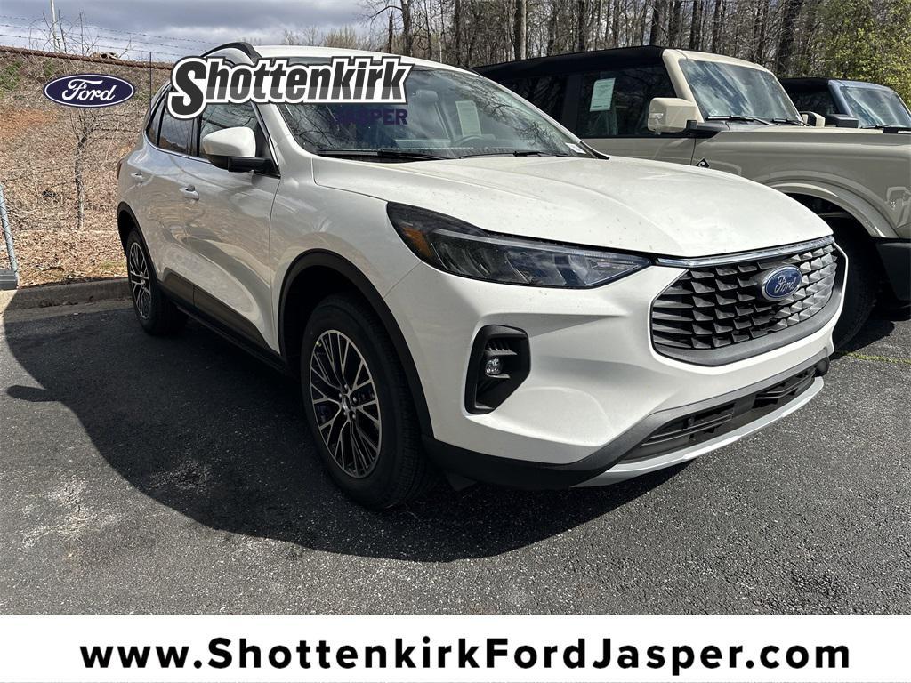 new 2025 Ford Escape PHEV car, priced at $33,390