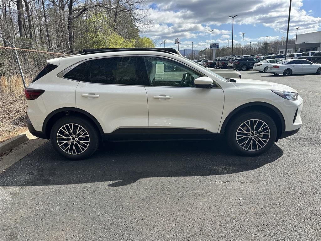 new 2025 Ford Escape PHEV car, priced at $33,390