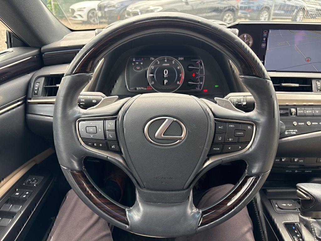 used 2019 Lexus ES 350 car, priced at $27,992