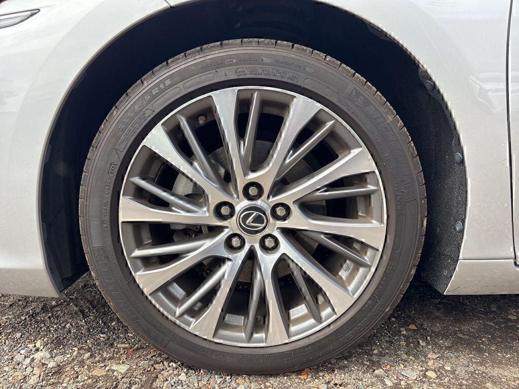 used 2019 Lexus ES 350 car, priced at $27,992