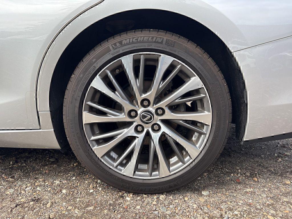 used 2019 Lexus ES 350 car, priced at $27,992