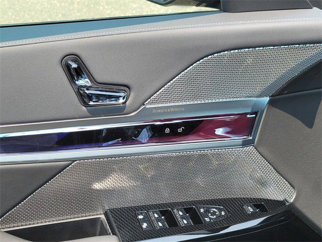 new 2025 BMW 760 car, priced at $128,570