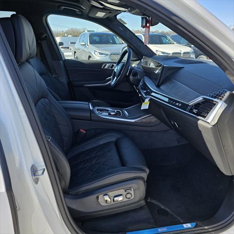 new 2025 BMW X7 car, priced at $90,860