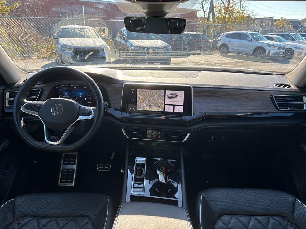 used 2024 Volkswagen Atlas car, priced at $41,499