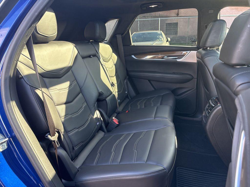 used 2023 Cadillac XT5 car, priced at $33,991