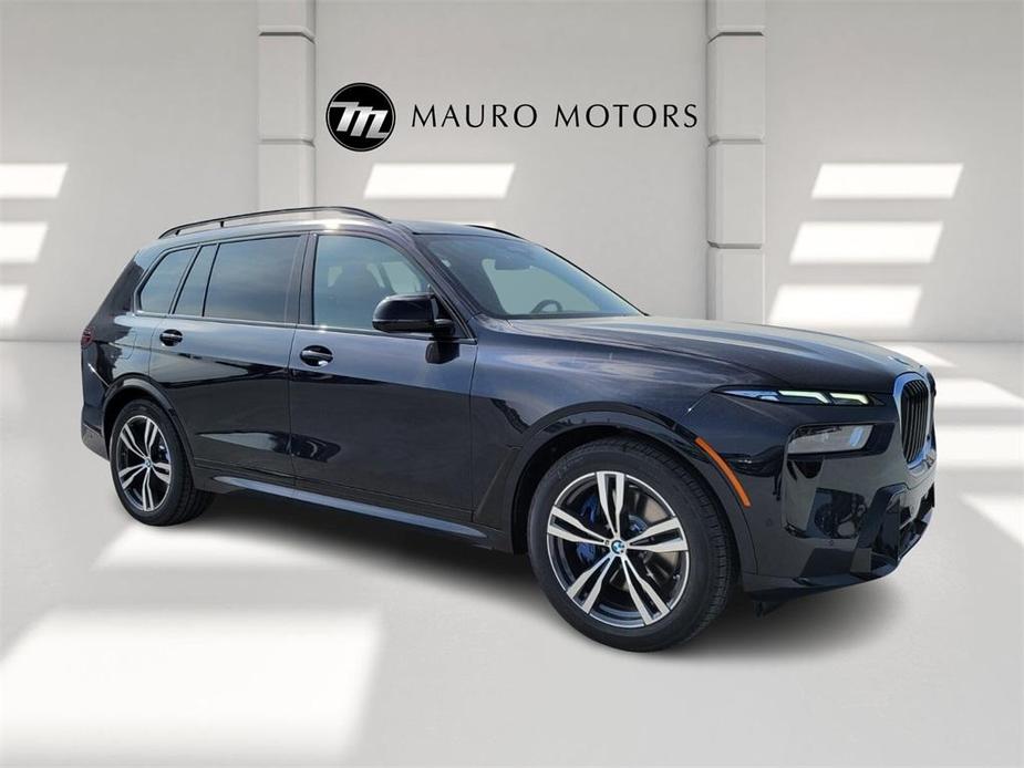 new 2025 BMW X7 car, priced at $117,155