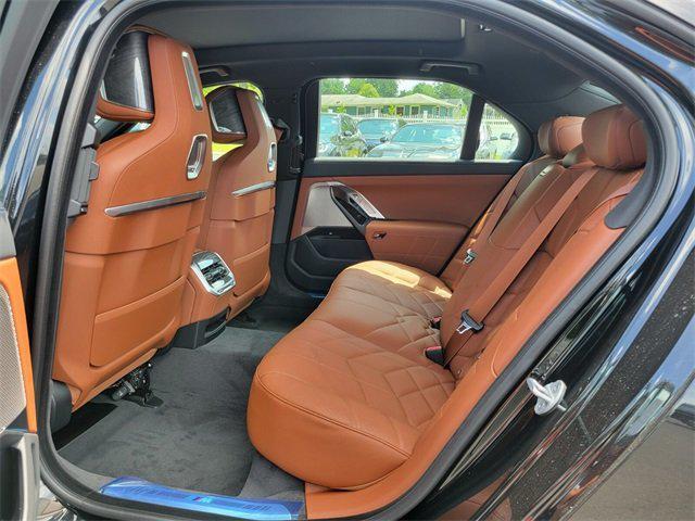 new 2025 BMW 760 car, priced at $131,225
