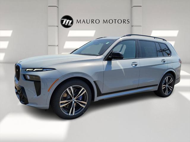 new 2025 BMW X7 car, priced at $118,105