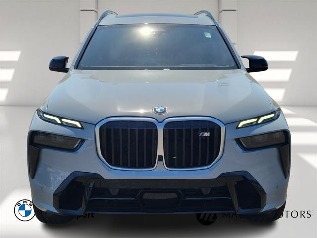 new 2025 BMW X7 car, priced at $118,105