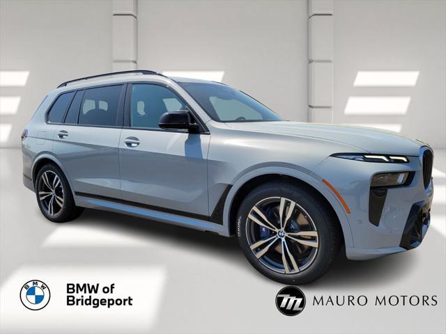 new 2025 BMW X7 car, priced at $118,105