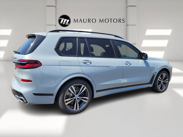 new 2025 BMW X7 car, priced at $118,105