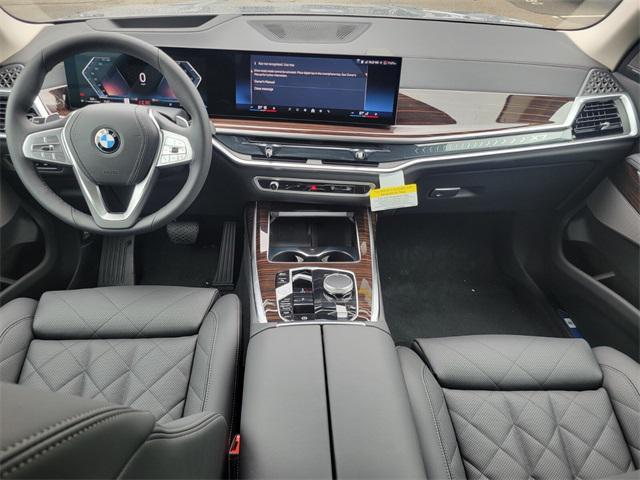 new 2025 BMW X7 car, priced at $91,960