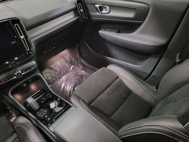 used 2021 Volvo XC40 car, priced at $25,991