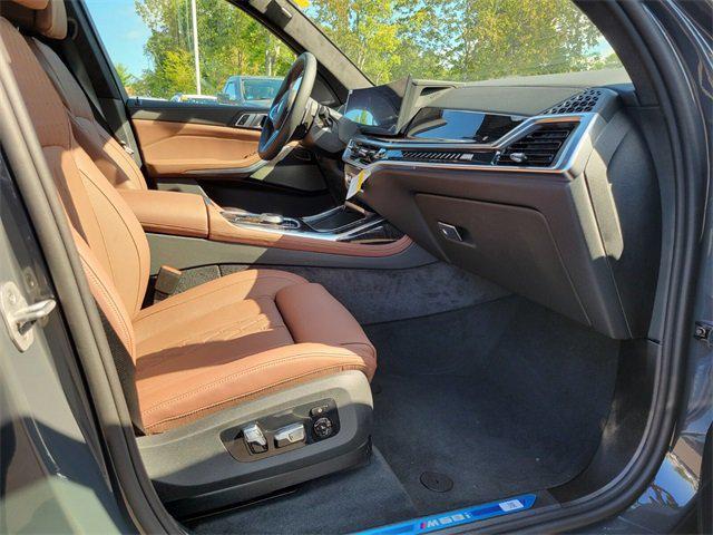 new 2026 BMW X7 car, priced at $124,830