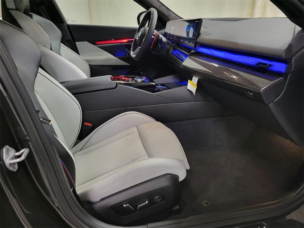 new 2025 BMW M5 car, priced at $128,025