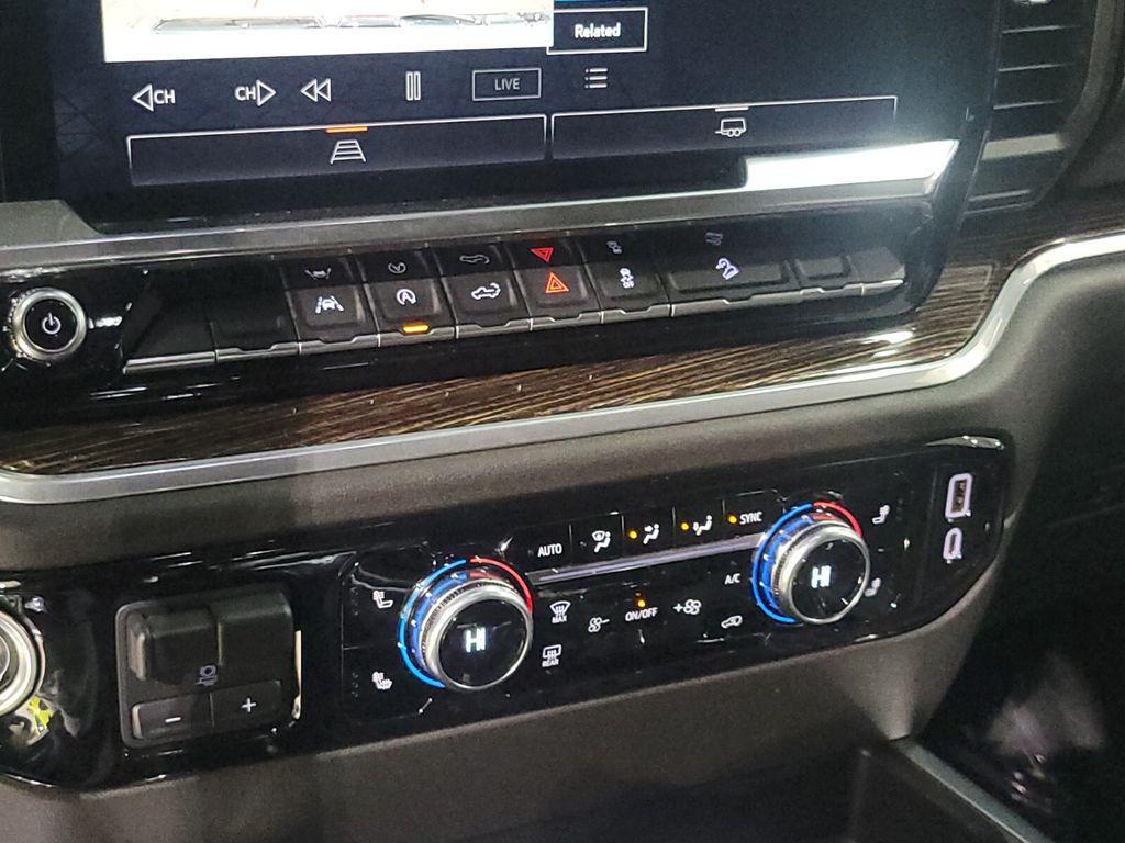 used 2023 GMC Sierra 1500 car, priced at $43,693