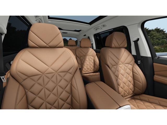 new 2025 BMW X7 car, priced at $93,855