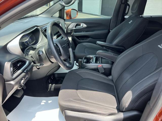 used 2018 Chrysler Pacifica car, priced at $17,995
