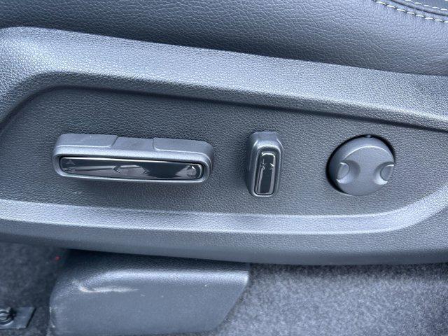 new 2025 Honda Pilot car, priced at $44,290