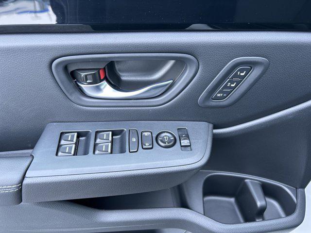 new 2025 Honda Pilot car, priced at $44,290