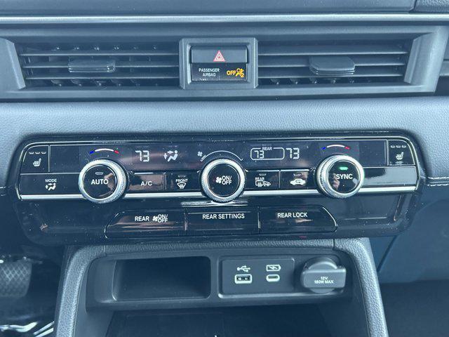 new 2025 Honda Pilot car, priced at $44,290