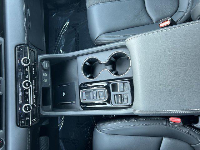 new 2025 Honda Pilot car, priced at $51,550