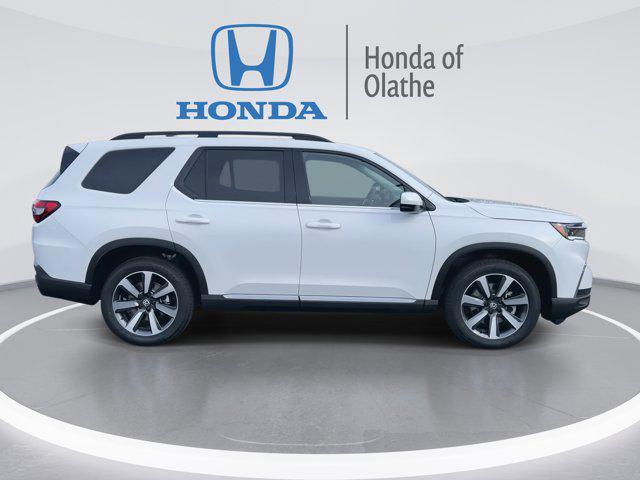 new 2025 Honda Pilot car, priced at $51,550
