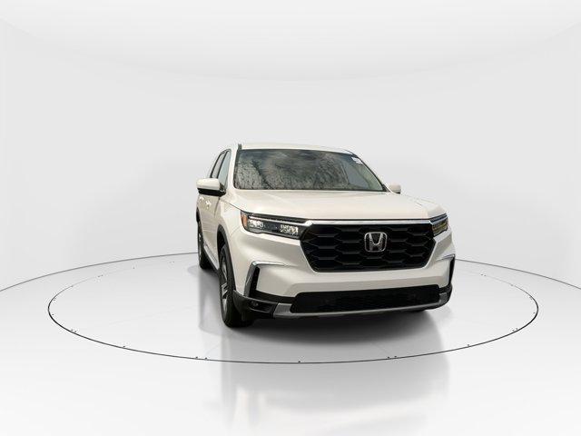 new 2025 Honda Pilot car, priced at $45,735