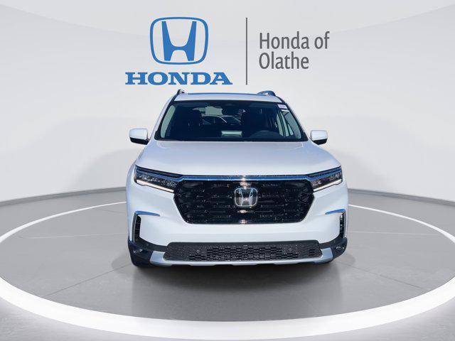 new 2025 Honda Pilot car, priced at $49,780