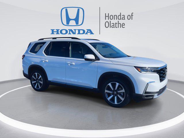 new 2025 Honda Pilot car, priced at $49,780