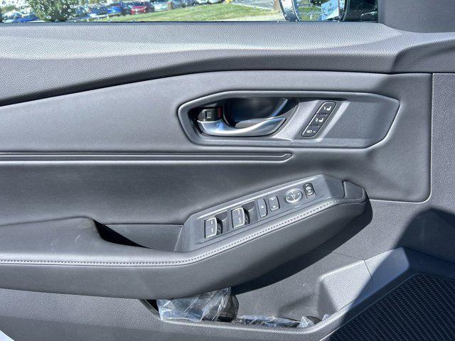 new 2025 Honda Accord Hybrid car, priced at $35,275