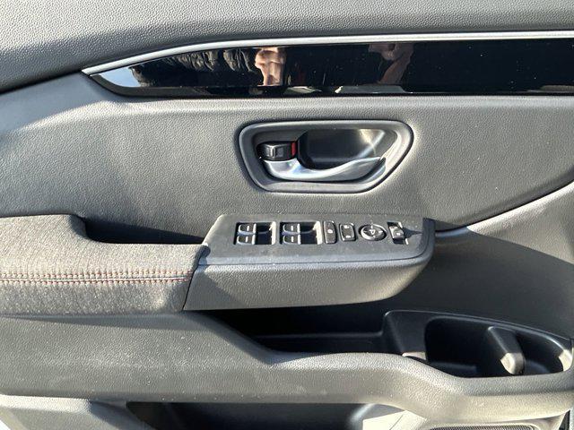 used 2025 Honda Pilot car, priced at $41,901